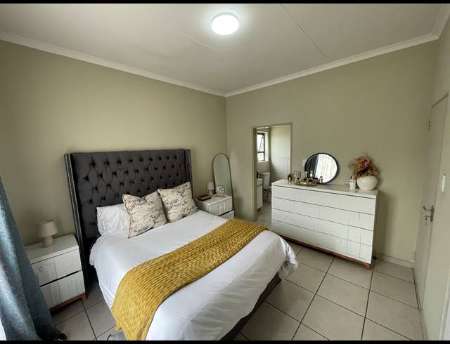 2 BEDROOM APARTMENT FOR SALE IN BRENTWOOD PARK